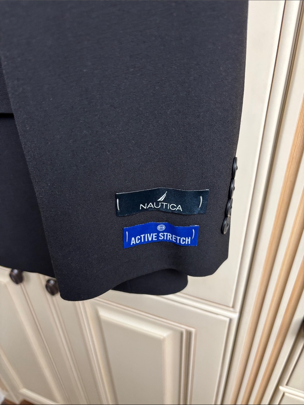 NAUTICA BLACK SUIT SIZE 38S BRAND NEW - Picture 2 of 3